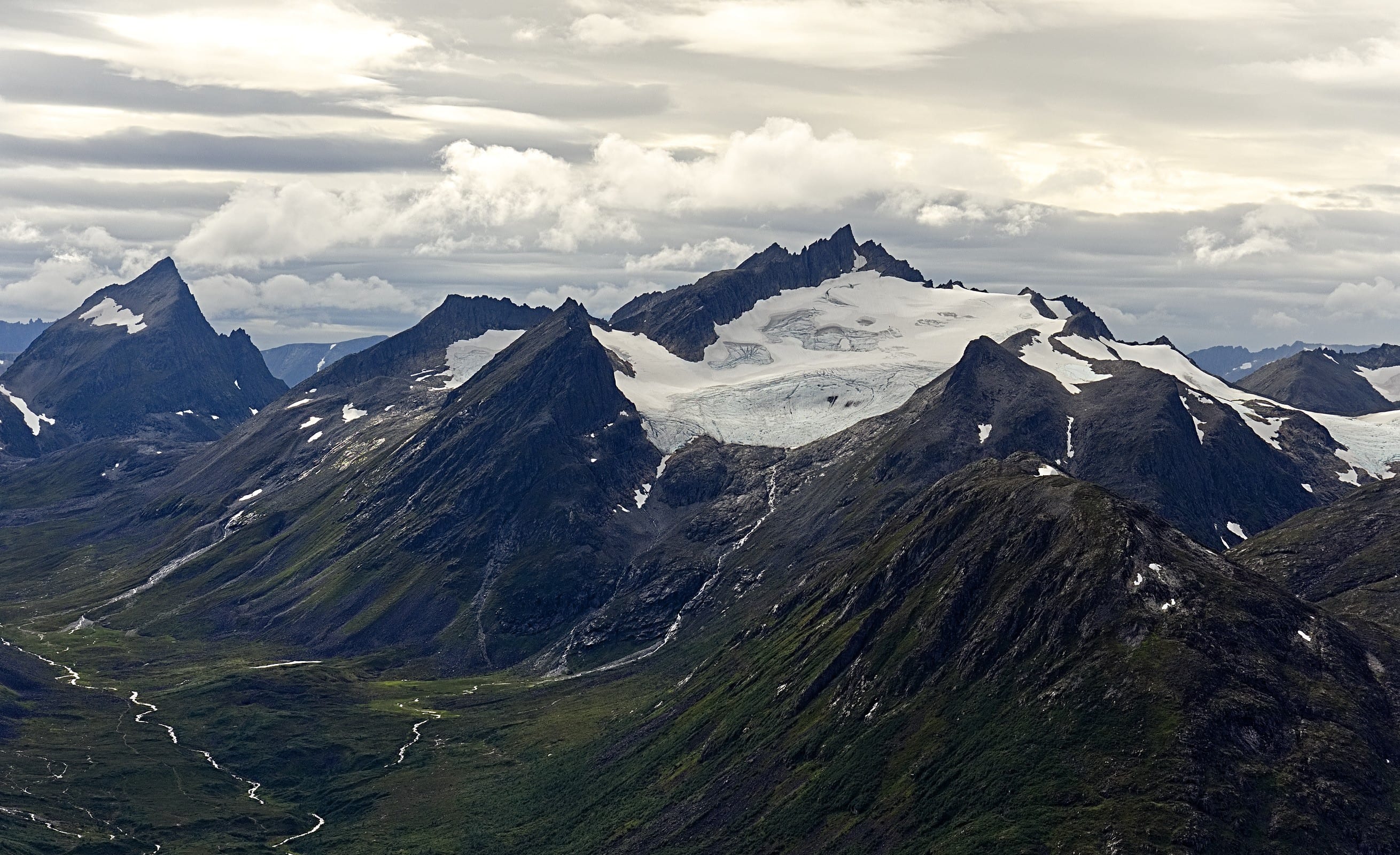 Arctic Norway Mountain landscape summer challenges