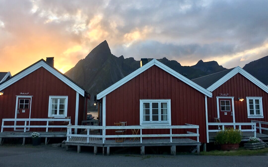 Eliassen Rorbuer cabins sunset